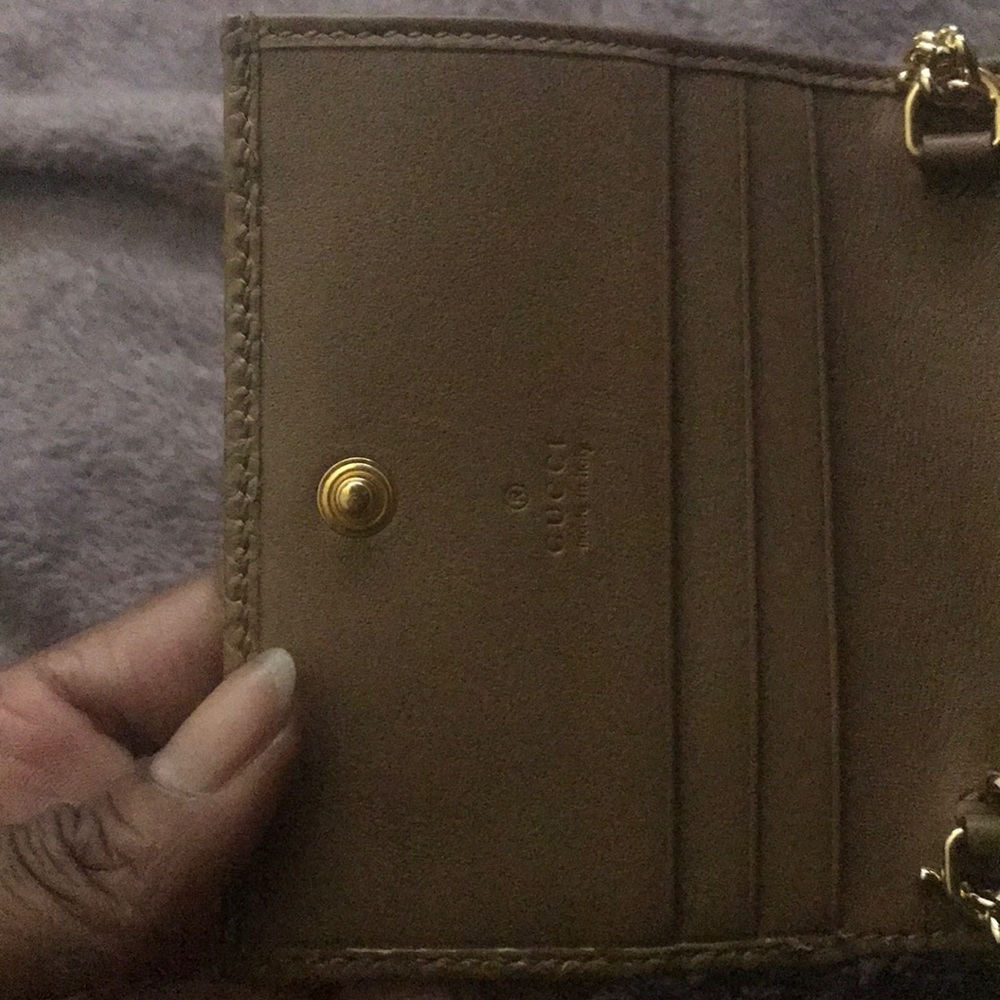 A tan mini handbag! - Picture 4 of 6